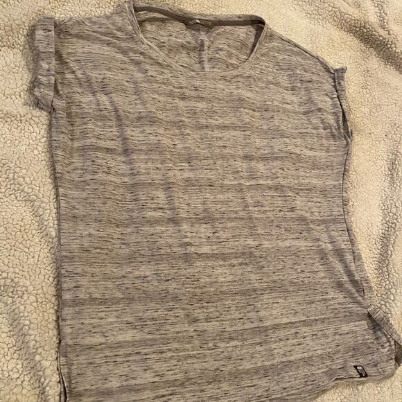 The North Face Short Sleeve Shirt Size Medium - Picture 7 of 8